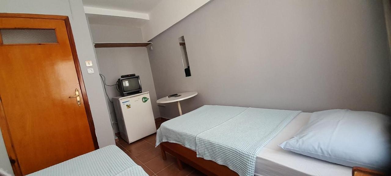 Set Arat Motel & Pansiyon Akcay  Exterior photo